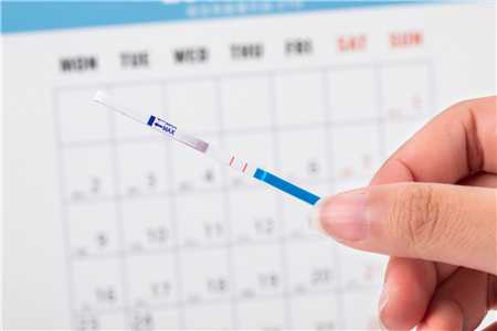 现在孕五周就可以香港验血,备孕盲信早孕试纸不可取